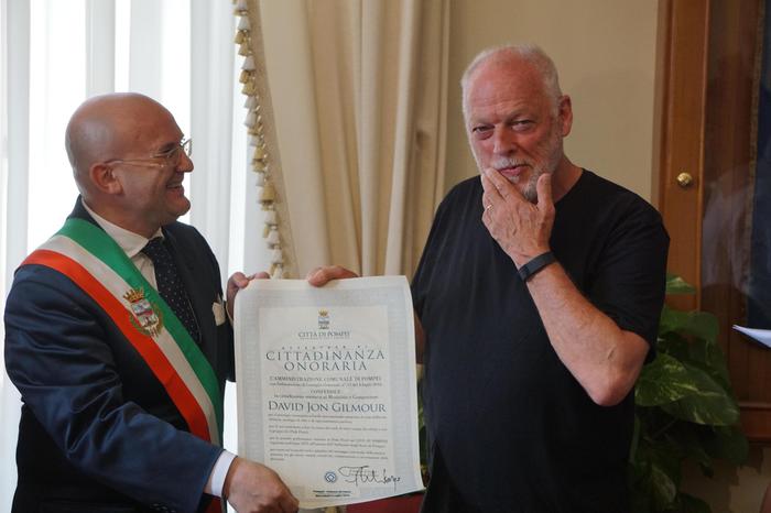 David Gilmour made honorary Pompeii citizen | News | Floydian Slip ...